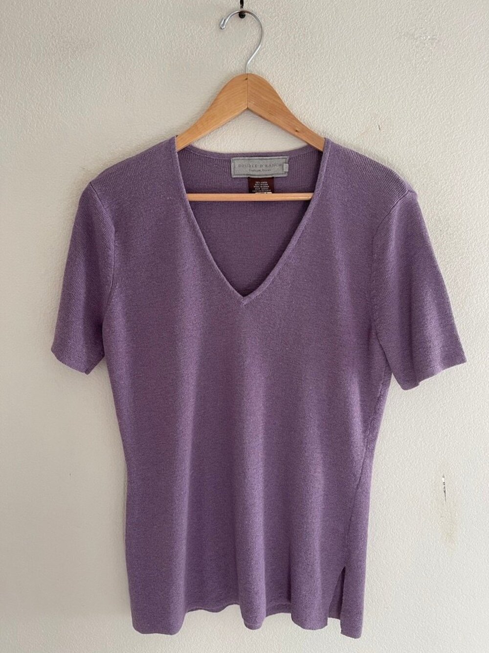 DOUBLE D RANCH Lilac Linen Blend Short Sleeve V-Neck: Medium: Great Condition!
